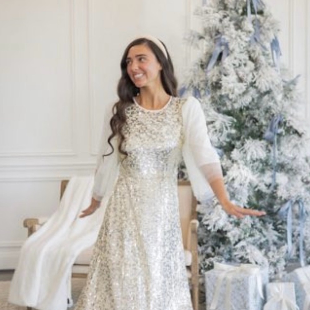 Elegant Sequin Dress with Sheer Sleeves